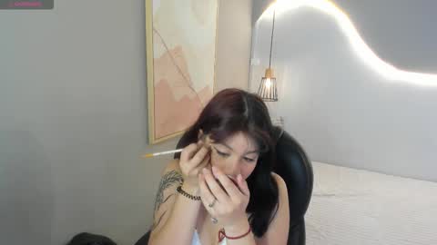 Julieth  online show from 12.17.25