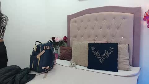 Snapshot of julietqueen_ chatting on 09.11.25 julieth online show from 09.11.25