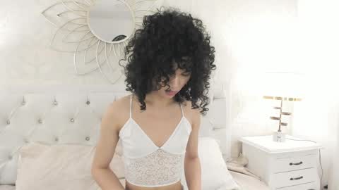 Snapshot of julietta___ chatting on 04.05.26 julietta online show from 04.05.26