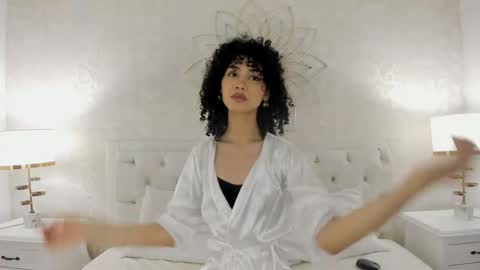 Snapshot of julietta___ chatting on 04.16.26 julietta online show from 04.16.26