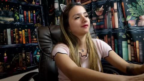 Julietta Jackson online show from 01.02.25