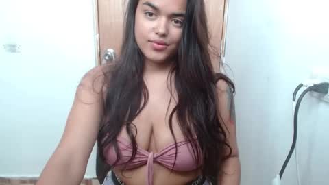 Juli online show from 01.31.25