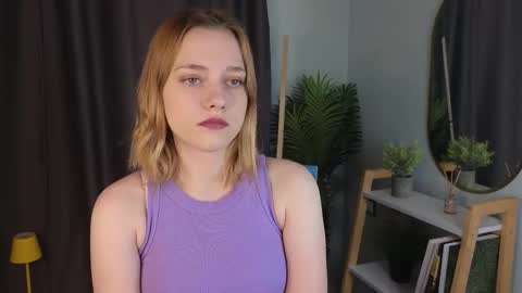 Mia online show from 10.22.25