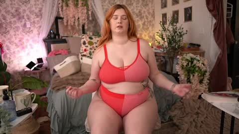 Here most days 3 online show from 04.02.26