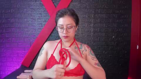 Snapshot of juliexxxtasy chatting on 11.11.25 Julieta online show from 11.11.25