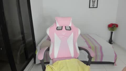 Juline Smith online show from 12.01.25