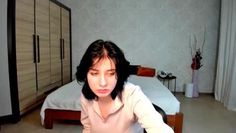 Snapshot of julissweet chatting on 12.23.24 Asmodeus online show from 12.23.24