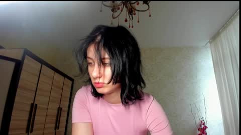 Snapshot of julissweet chatting on 01.06.25 Asmodeus online show from 01.06.25