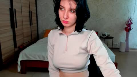 Snapshot of julissweet chatting on 01.11.25 Asmodeus online show from 01.11.25