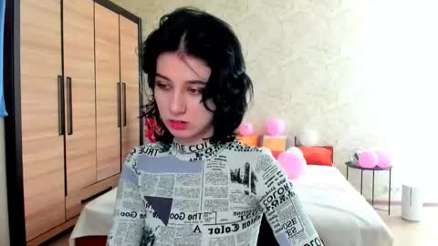 Snapshot of julissweet chatting on 02.26.25 Asmodeus online show from 02.26.25