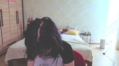 Snapshot of julissweet chatting on 09.21.25 Asmodeus online show from 09.21.25