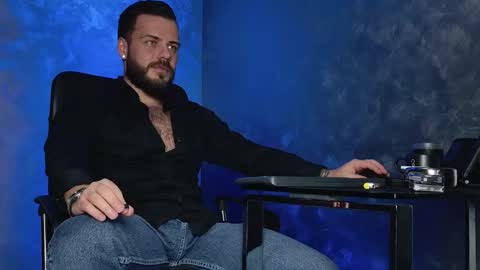 JULiUS   online show from 12.17.25