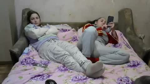 Snapshot of juliya_katie chatting on 01.03.25 Juliya Katie online show from 01.03.25