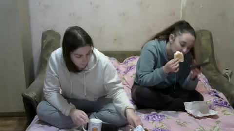 Snapshot of juliya_katie chatting on 01.26.25 Juliya Katie online show from 01.26.25