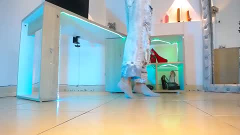 jullian online show from 04.06.26