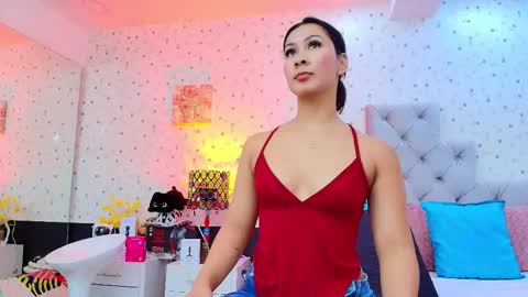 Julieta Reyes   online show from 02.07.26