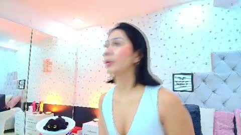 Snapshot of jullietareyes chatting on 06.25.26 Julieta Reyes online show from 06.25.26