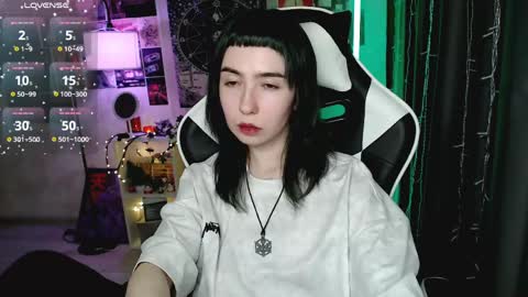 Baroness Von Cringe online show from 04.16.26