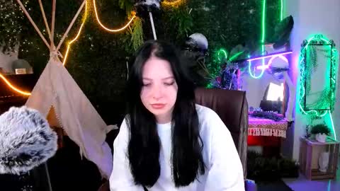 Juls online show from 09.30.25