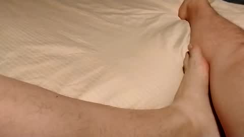 Snapshot of jumezee chatting on 11.16.25 Asian office boy online show from 11.16.25