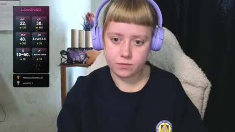 Snapshot of june_shy0 chatting on 09.30.25 June online show from 09.30.25