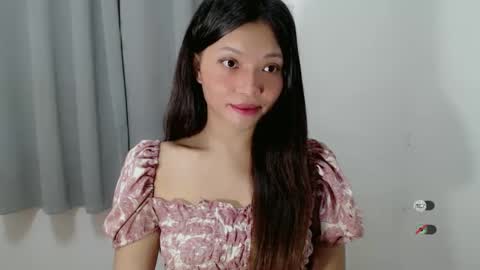 Snapshot of juny_lany chatting on 03.10.25 Karla online show from 03.10.25