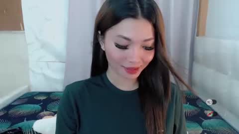 Snapshot of juny_lany chatting on 10.02.25 Karla online show from 10.02.25