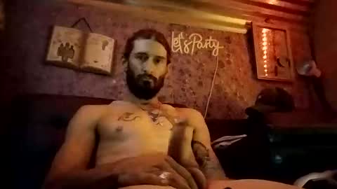 Snapshot of just2day2000 chatting on 11.01.25 just2day2000 online show from 11.01.25