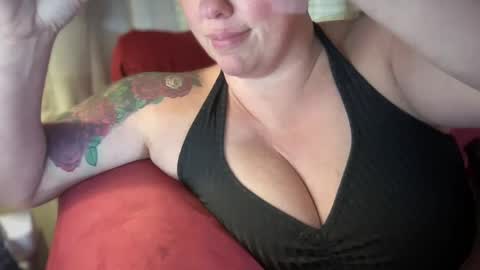 Snapshot of just4you101 chatting on 12.25.24 Flirty influncer online show from 12.25.24