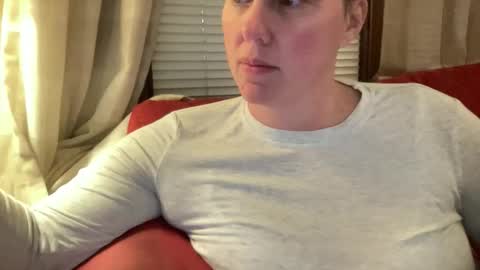 Snapshot of just4you101 chatting on 11.19.25 Flirty influncer online show from 11.19.25