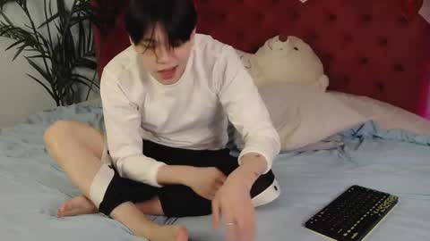 just_gay_ online show from 02.15.25