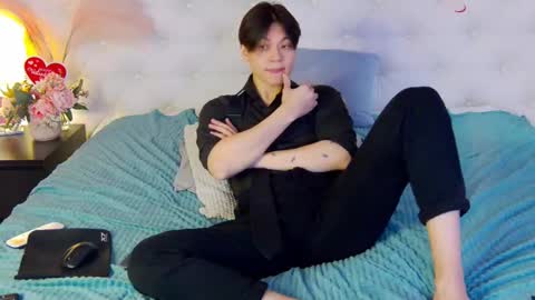 just_gay_ online show from 02.19.25