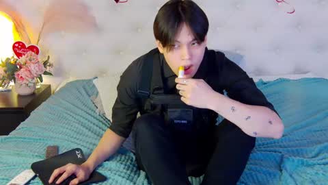 just_gay_ online show from 02.19.25