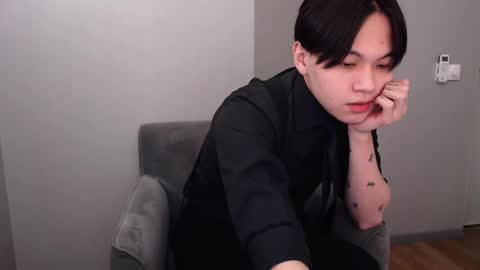 just_gay_ online show from 02.21.25