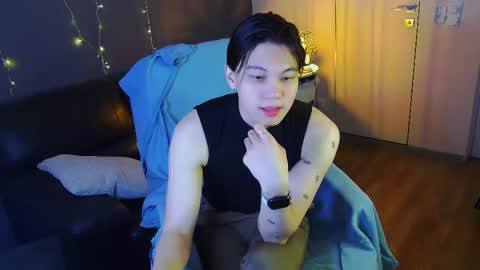 just_gay_ online show from 02.26.25