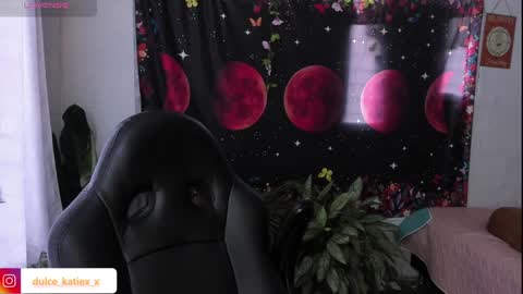 Snapshot of just_katiex chatting on 01.16.25 Sofia online show from 01.16.25