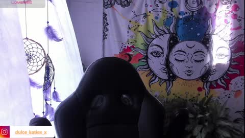 Snapshot of just_katiex chatting on 01.23.25 Sofia online show from 01.23.25