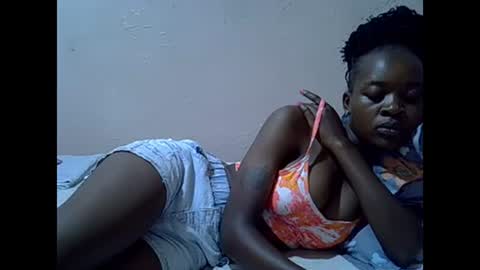 Snapshot of just_nuru chatting on 02.14.25 just_nuru online show from 02.14.25
