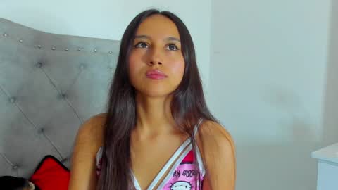 Snapshot of just_soffy chatting on 01.08.25 Soffy online show from 01.08.25