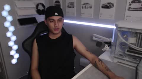 Snapshot of justagamerxxx chatting on 12.04.25 Rhys online show from 12.04.25