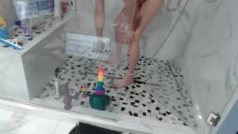 Tohiptwoquit online show from 10.27.25