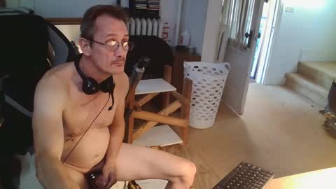 BetaDougie online show from 09.28.25