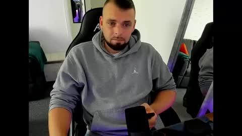 Snapshot of justforfunchriss chatting on 11.03.25 justforfunchriss online show from 11.03.25