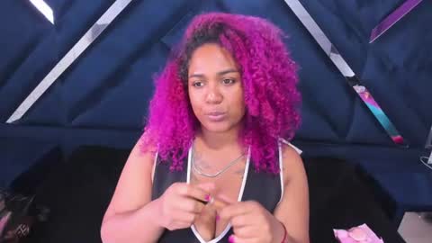 Gisselle Rate me with a thumbs up  online show from 07.05.26