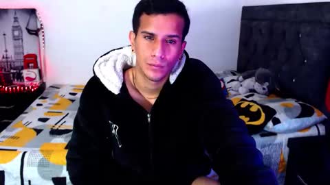 Snapshot of justin_melendez chatting on 10.10.25 JUSTIN online show from 10.10.25