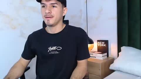 Snapshot of justin_spencer chatting on 12.01.25 Justin online show from 12.01.25