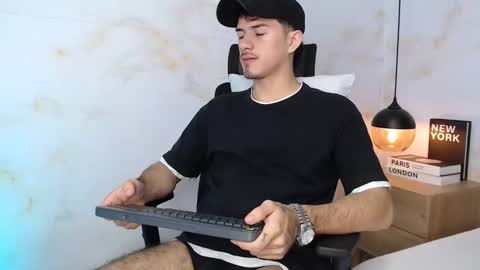 Snapshot of justin_spencer chatting on 12.02.25 Justin online show from 12.02.25