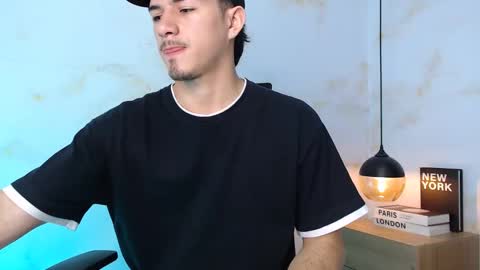 Snapshot of justin_spencer chatting on 12.05.25 Justin online show from 12.05.25