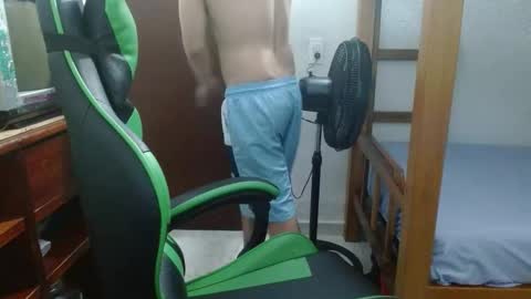 justin_taylor02 online show from 11.02.25