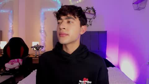 Snapshot of justinbe_ chatting on 02.04.26 Justin online show from 02.04.26